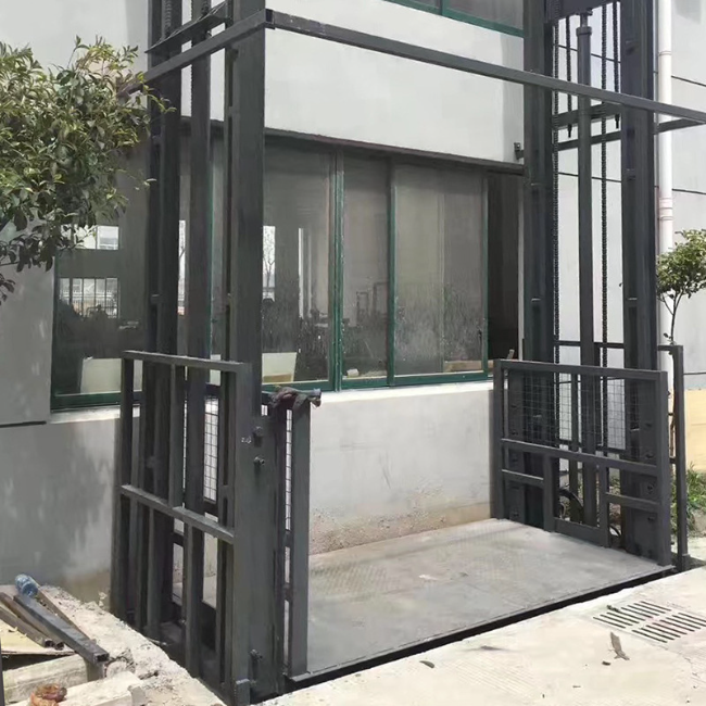 王五镇5吨室外升降货梯